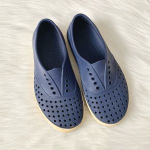 Blue native shoes